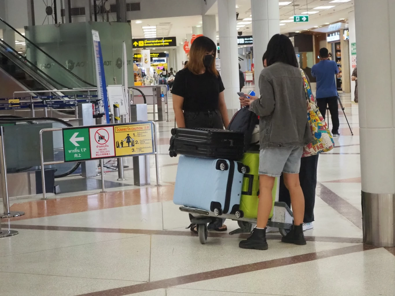 พนักงานตรวจกระเป๋า ทอท.เชียงใหม่ร้องสื่อใบอนุญาตหมดอายุ