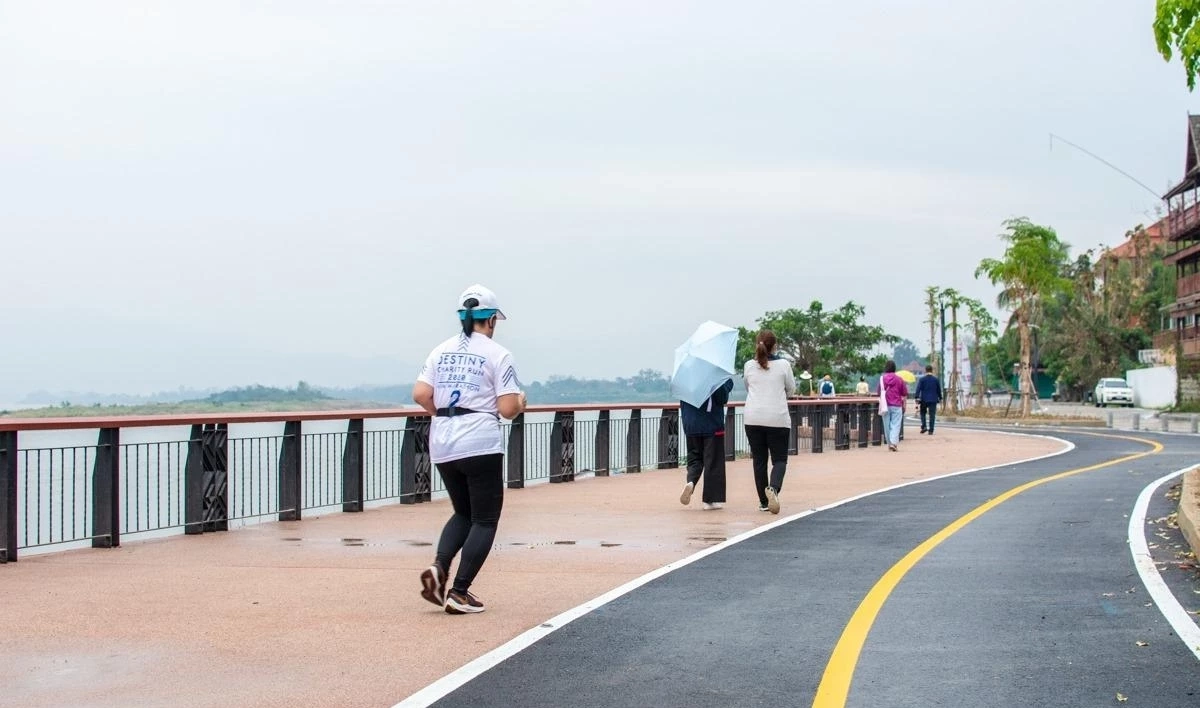 กรมโยธาฯ ไอเดียเจ๋ง ต่อยอดสร้างเขื่อนริมตลิ่ง ทำ “ริเวอร์ฟร้อนท์ เชียงของ”