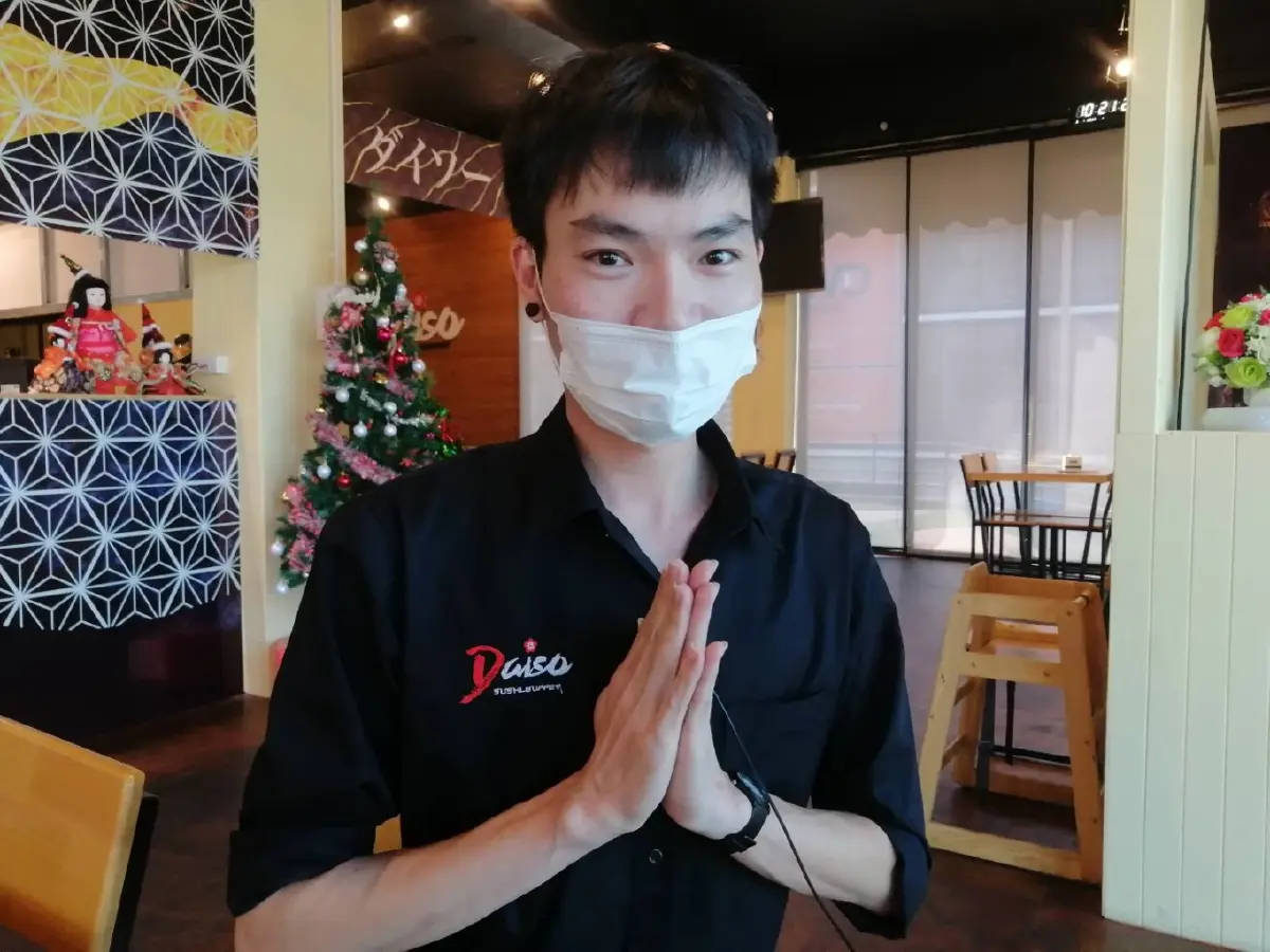 ร้านอาหาร​ญี่ปุ่น​แจงดราม่า-พริตตี้​แจกเครื่องดื่ม