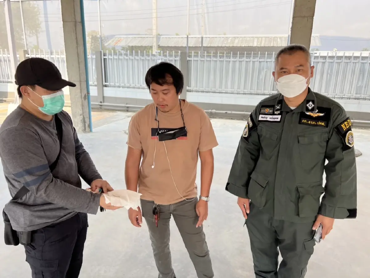 อย่าทำเป็นเล่น จับจริงหนุ่มลำพูนสูบบุหรี่ในปั๊มน้ำมัน ปรับ 500