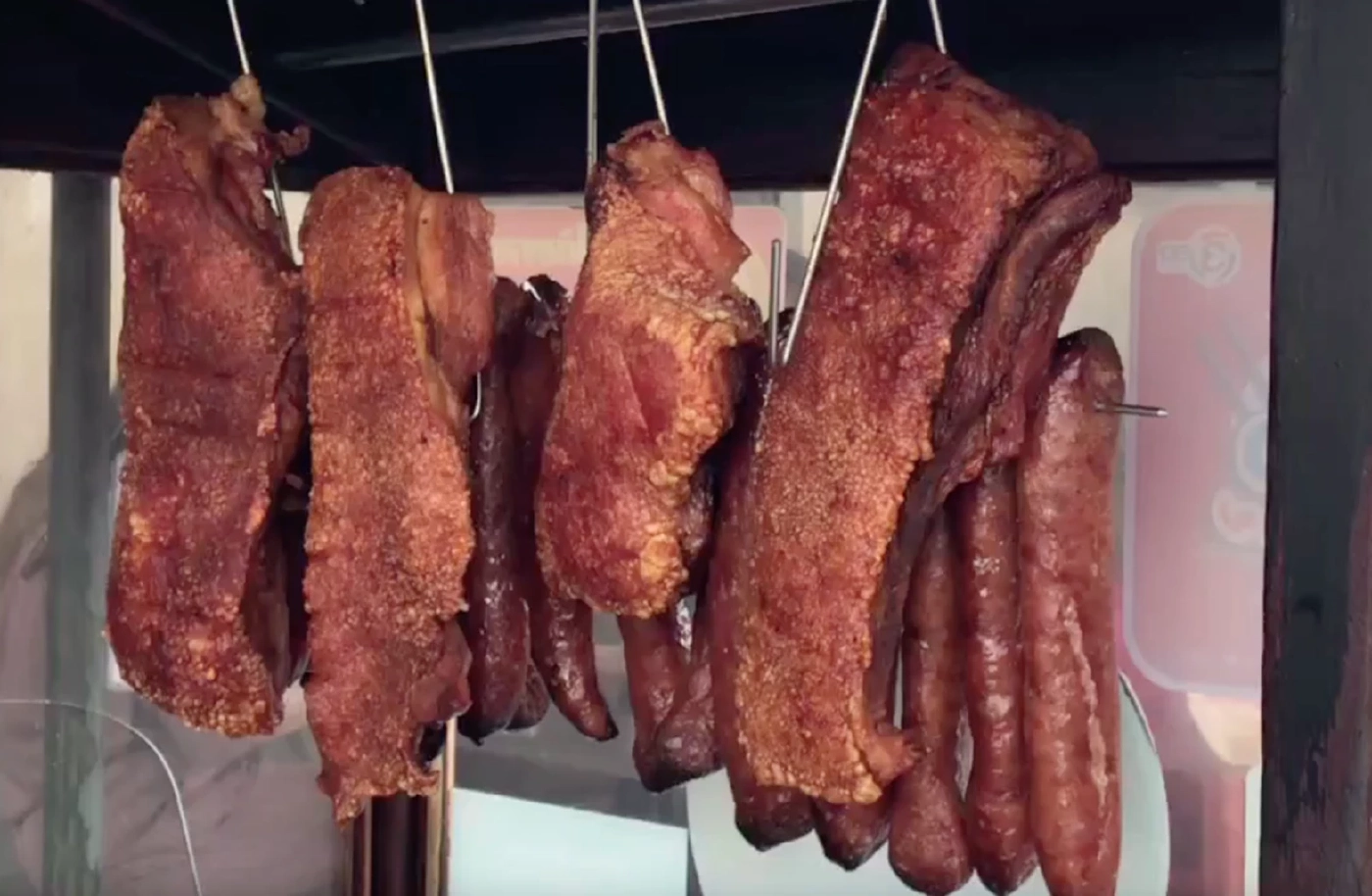 ชลบุรีหมูสามชั้นพุ่ง กก.ละ 220 บาท ร้านข้าวหมูแดงชื่อดังขอปรับราคา