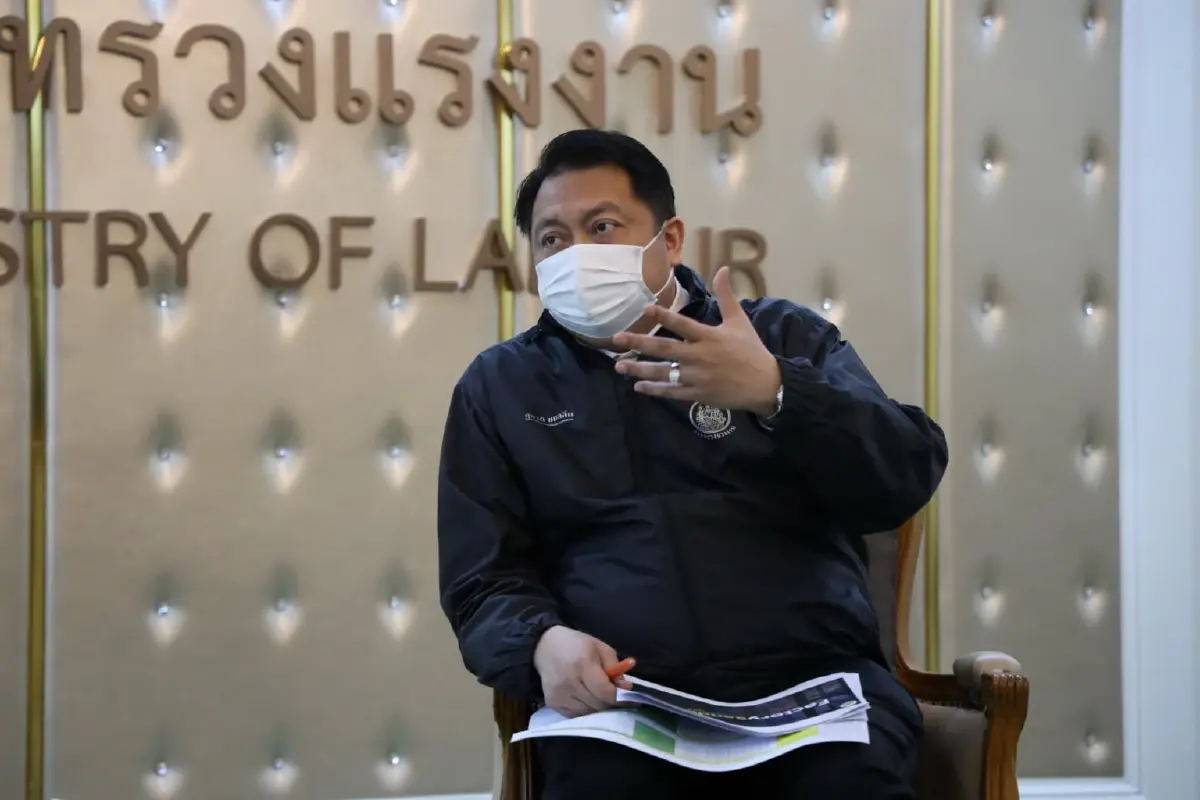 รมว.สุชาติ ย้ำผู้ประกันตนไม่ต้องกังวล ติดโควิด รักษาฟรี