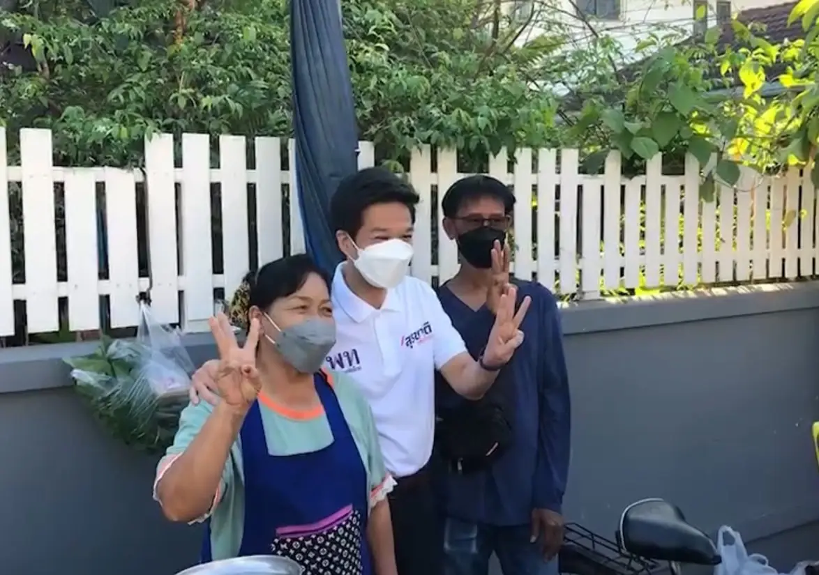 "สุรชาติ"ควงพี่ชายลุยหาเสียง เตรียมปราศรัยใหญ่ 14 ม.ค.นี้