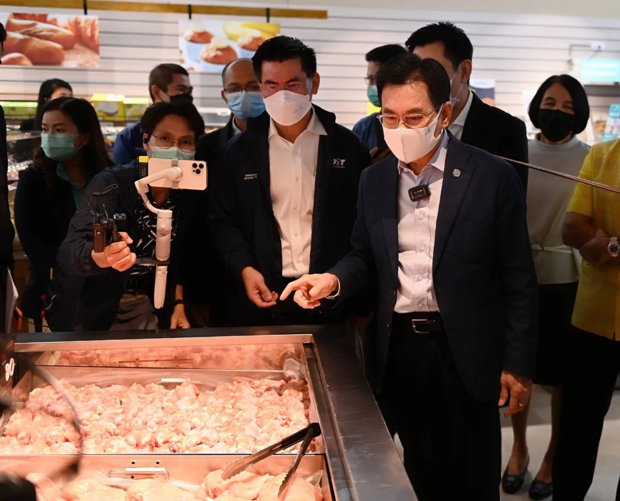 เช็กราคา “เนื้อไก่” หลังประกาศตรึงราคาวันแรก