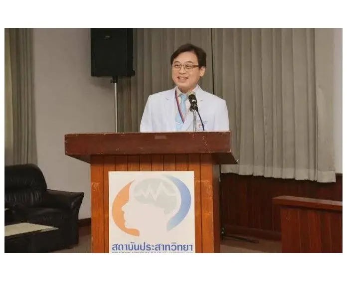 นายแพทย์ธนินทร์  เวชชาภินันท์ ผู้อำนวยการสถาบันประสาทวิทยา