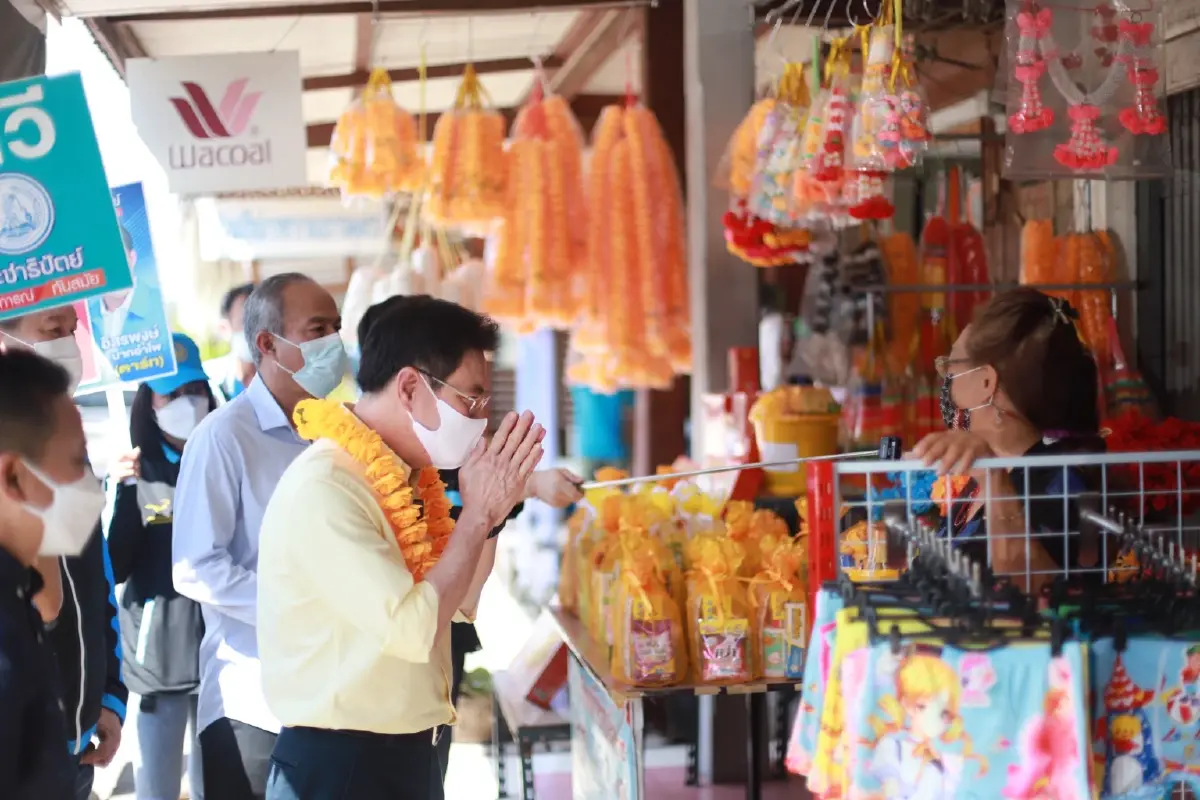 "จุรินทร์"มั่นใจชาวชุมพรเลือกคนดีแทนคนมีตังค์เข้าสภา