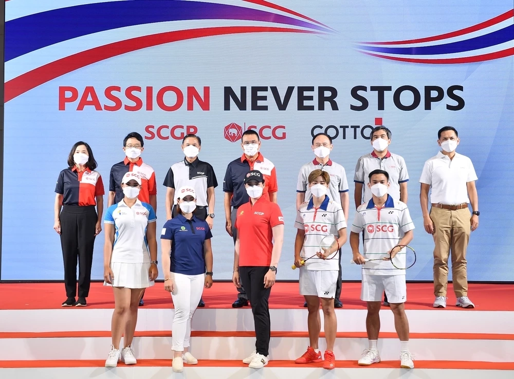 "บาส-ปอป้อ" และ 4 โปรสาว พร้อมสู้ศึกปี 2022 "เอสซีจี" หนุนต่อเนื่อง