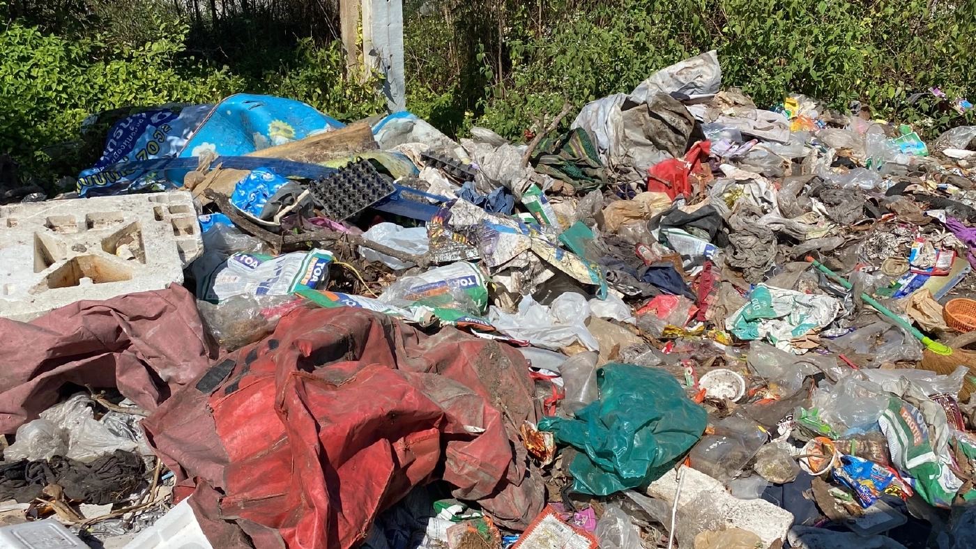 “สุชัชวีร์” ลุยพื้นที่หนองจอก ชี้ถนนพัง-ขยะล้น ต้องเร่งแก้