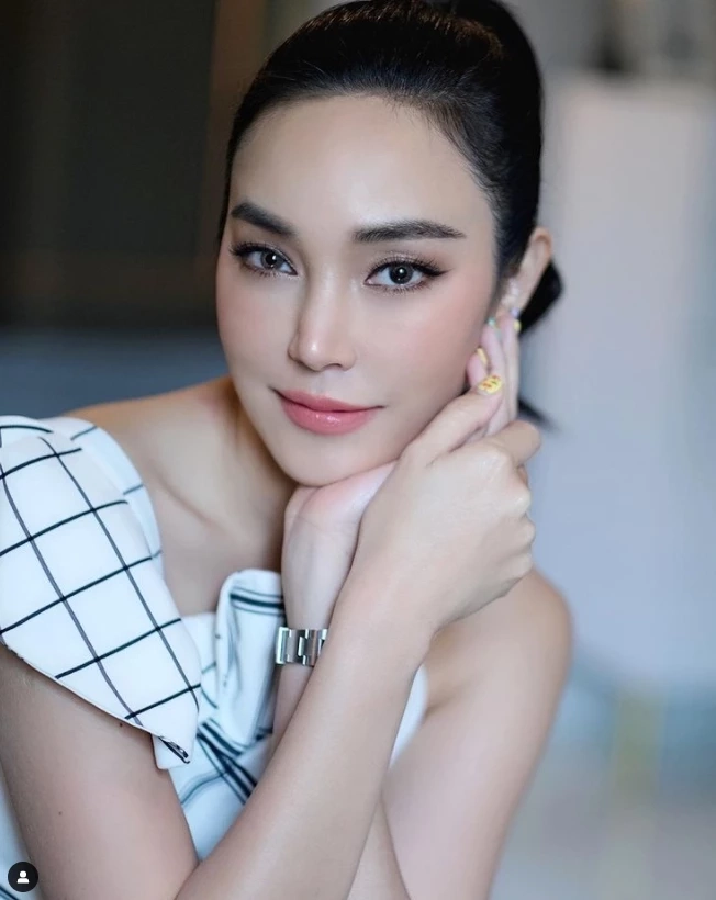 “เมย์ พิชญ์นาฏ” ฟาดแสบแก๊งคอลเซ็นเตอร์  จนวางสายแทบไม่ทัน