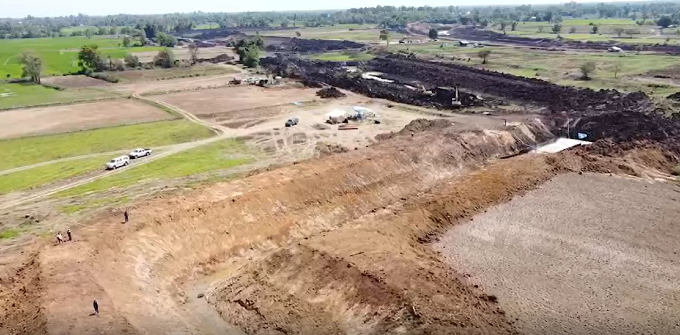 ขุดลอก 100 ล้าน  เงื่อนงำโครงการแก้มลิงแม่น้ำชีตอนกลาง มหาสารคาม  โดยขุนเกษตร