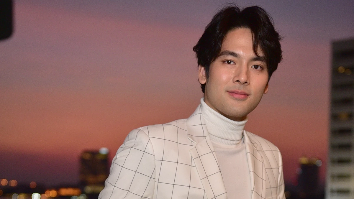 พระเอกหนุ่ม "บอมบ์ ธนิน" แจ้งติดเชื้อโควิด