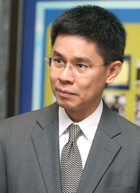 รศ.ดร.ปณิธาน วัฒนายากร นักวิชาการด้านความมั่นคงระหว่างประเทศ จากจุฬาฯ 