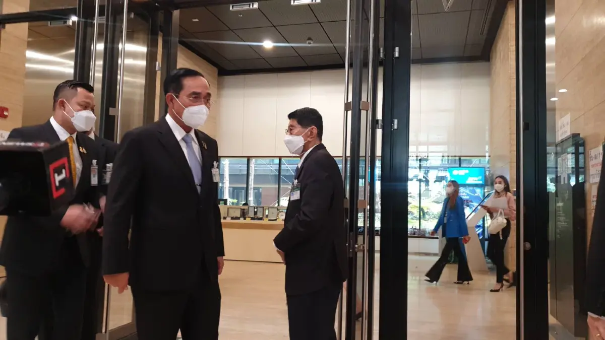 "บิ๊กตู่" เตือนฝ่ายค้านอย่าให้พระรามต้องแผลงศรบ่อย