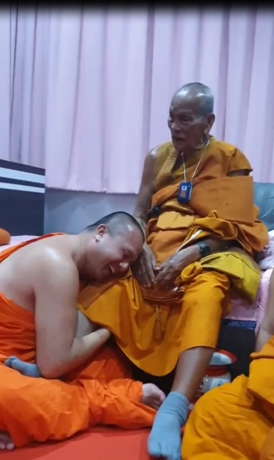 โซเชียลย้อนคลิป "หลวงพ่อพัฒน์" พูดทัก "สมปอง" ขอให้รอดคดี? 