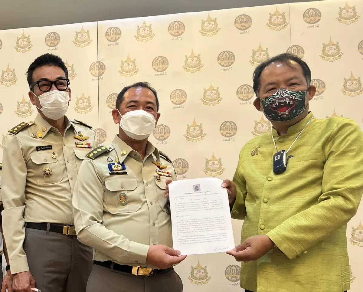 "ศรีสุวรรณ" ยื่นสอบ "สมปอง" ซื้อที่ดินรุกป่าสงวน เปิดโทษอาจจำคุก 4-20 ปี