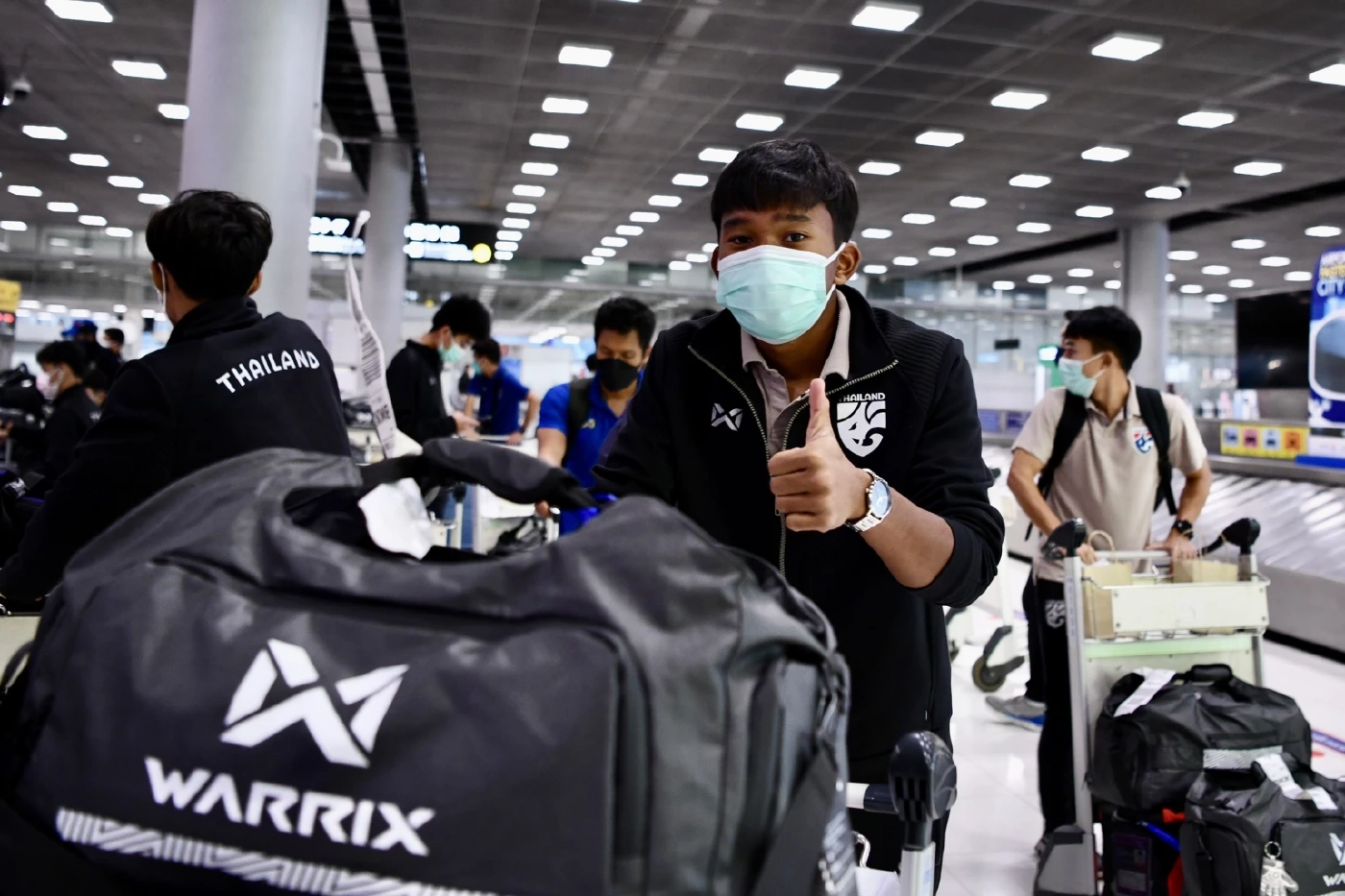 "ช้างศึก U23" เดินทางถึงไทย หลังคว้ารองแชมป์อาเซียน