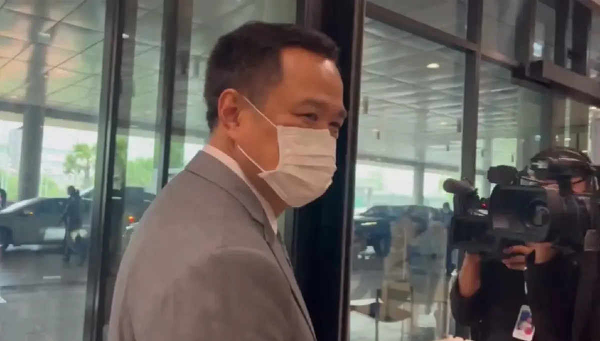 “อนุทิน” ไม่แตะ"ทักษิณ" ชี้มีบุญคุณไม่ขอพูดถึง