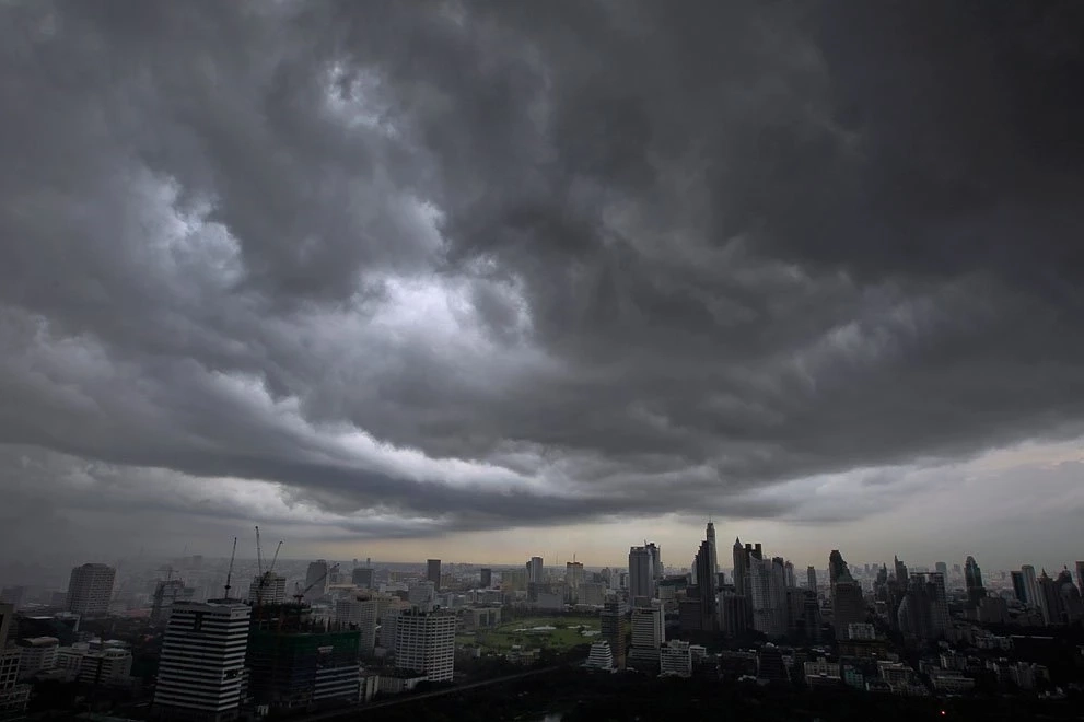 กรมอุตุเตือน! 18-21 ก.พ. ไทยตอนบนอากาศแปรปรวน ฝนฟ้าคะนอง