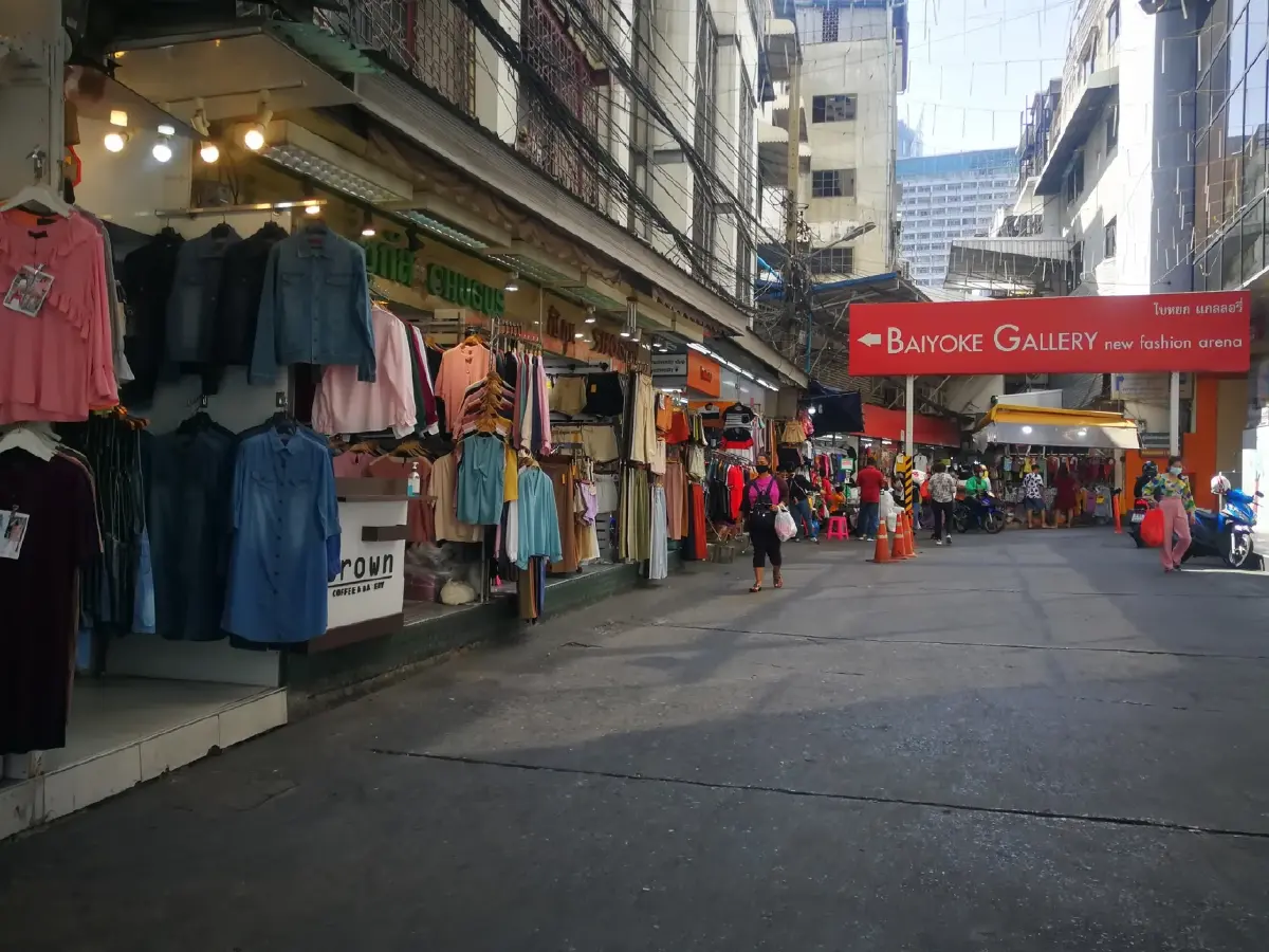 “บุ้ง สะธี”แจงปมไลฟ์สดหน้าร้านย่านประตูน้ำ