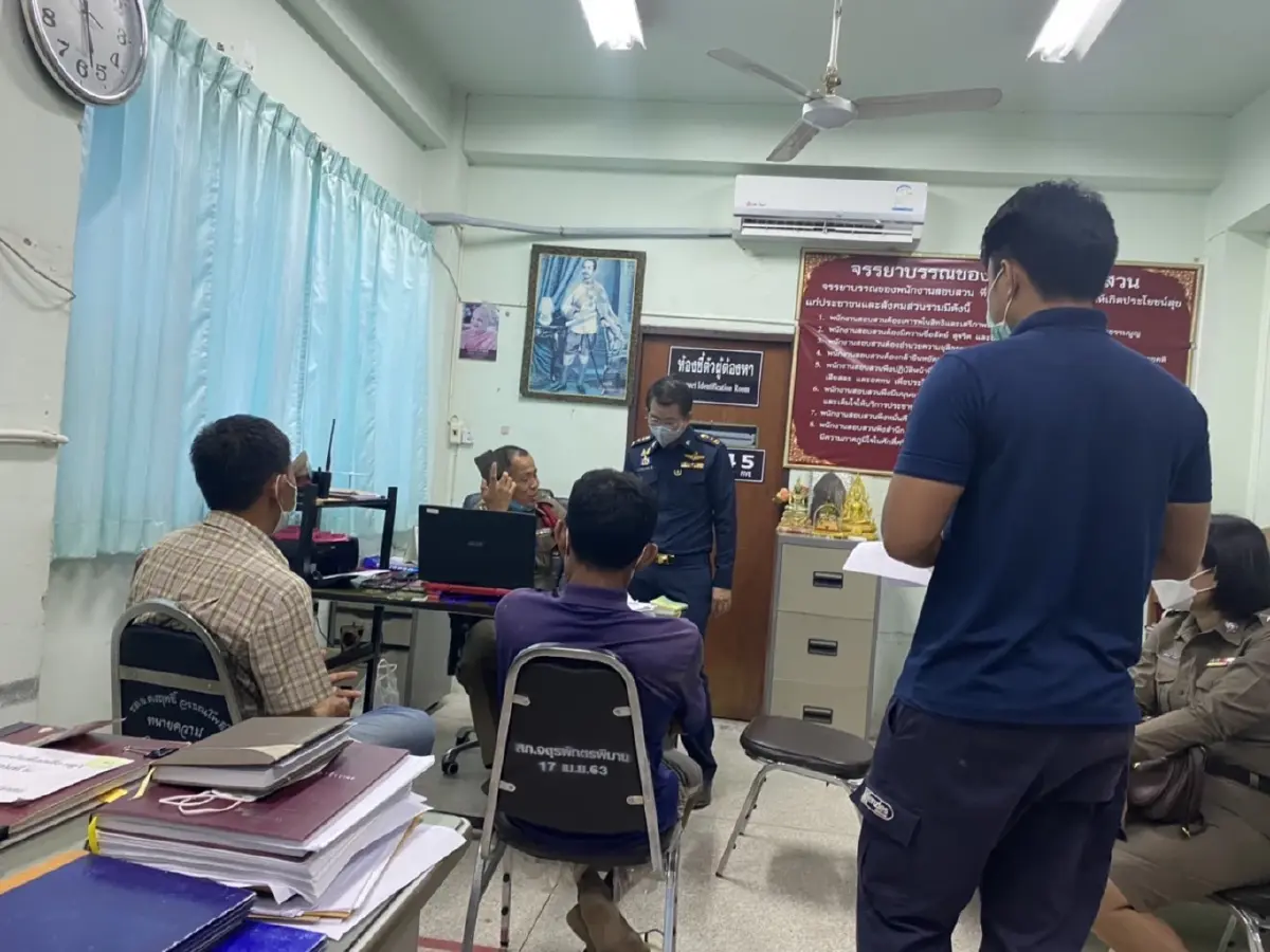 ป.ป.ช.ร้อยเอ็ด เปิดปฏิบัติการ"ฟ้าสางที่อีง่อง"จับกุมผู้ลักลอบขุดดิน