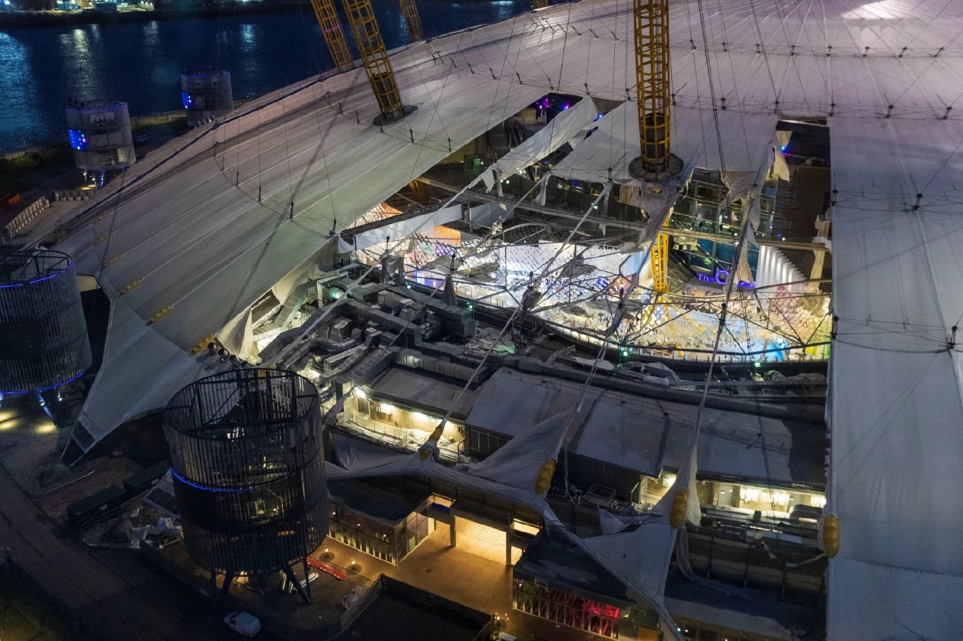 พายุยูนิซพัดถล่มยุโรป เสียชีวิตแล้วอย่างน้อย 4 คน