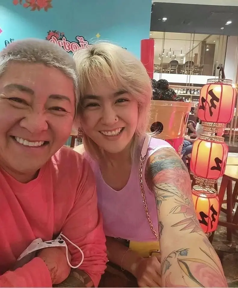 อัปเดต ‘ป๋าต๊อบ ’ หลังเข้า รพ. ผ่าตัด สาว ‘ปีใหม่’ คอยดูแลไม่ห่าง