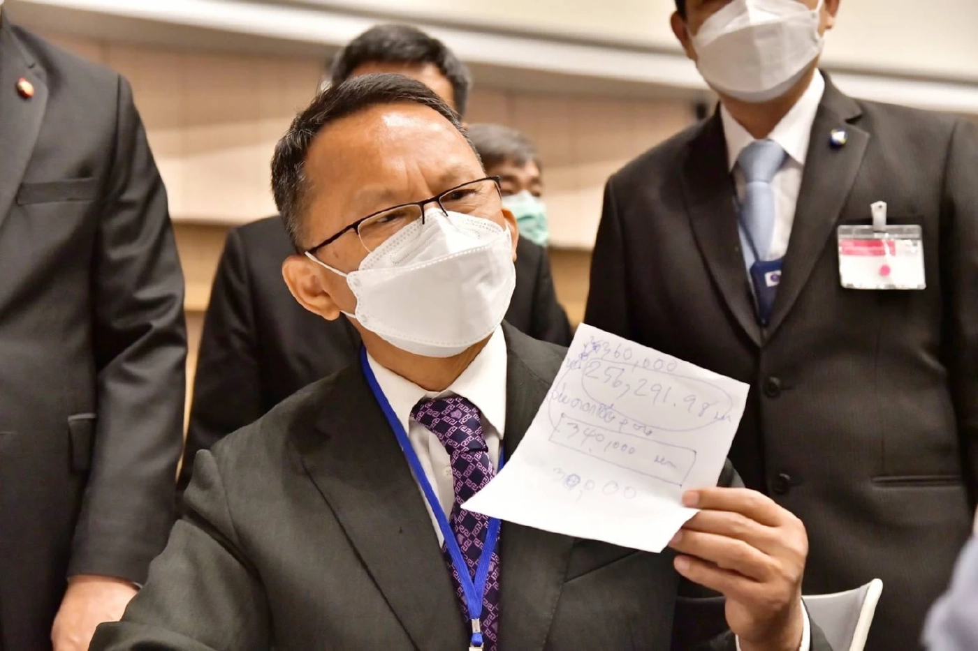 "สมศักดิ์" โชว์ลีลาช่วยไกล่เกลี่ยหนี้ "กยศ." ด้วยตัวเองจนสำเร็จ