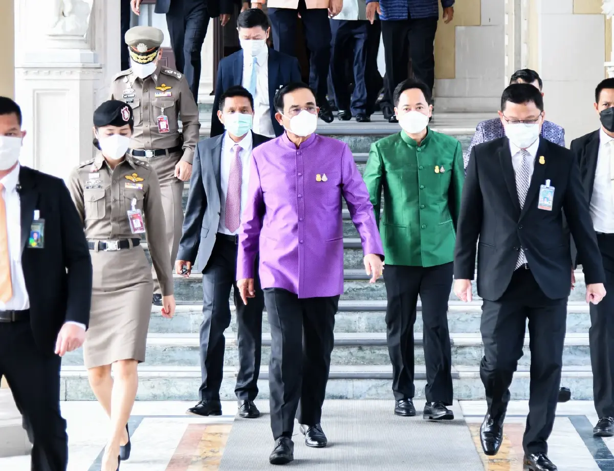 สถานการณ์บีบรอบด้าน ถึงเวลา"บิ๊กตู่"ยุบสภาฯ จริงหรือ?