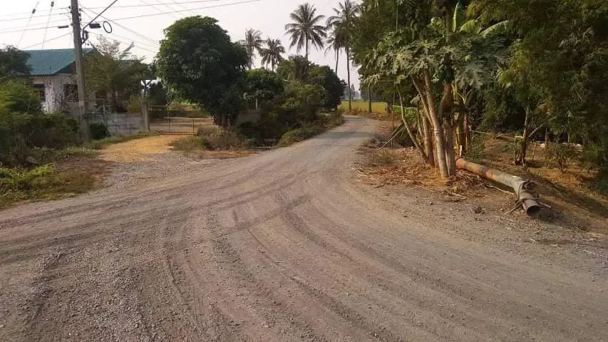 ชาวบ้านบางระจันร้องเรียน ถนนคันคลองมีฝุ่นละอองเพียบ
