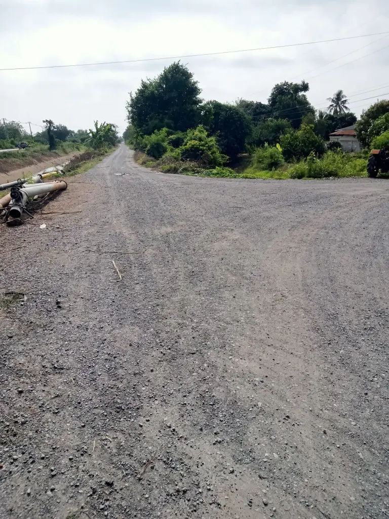 ชาวบ้านบางระจันร้องเรียน ถนนคันคลองมีฝุ่นละอองเพียบ