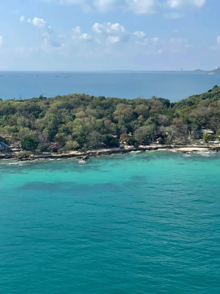 “พล.ร.ท.พิชัย” โต้ปม นทท.หนีคราบน้ำมันรั่วเกาะเสม็ด ยันไม่ได้รับผลกระทบ