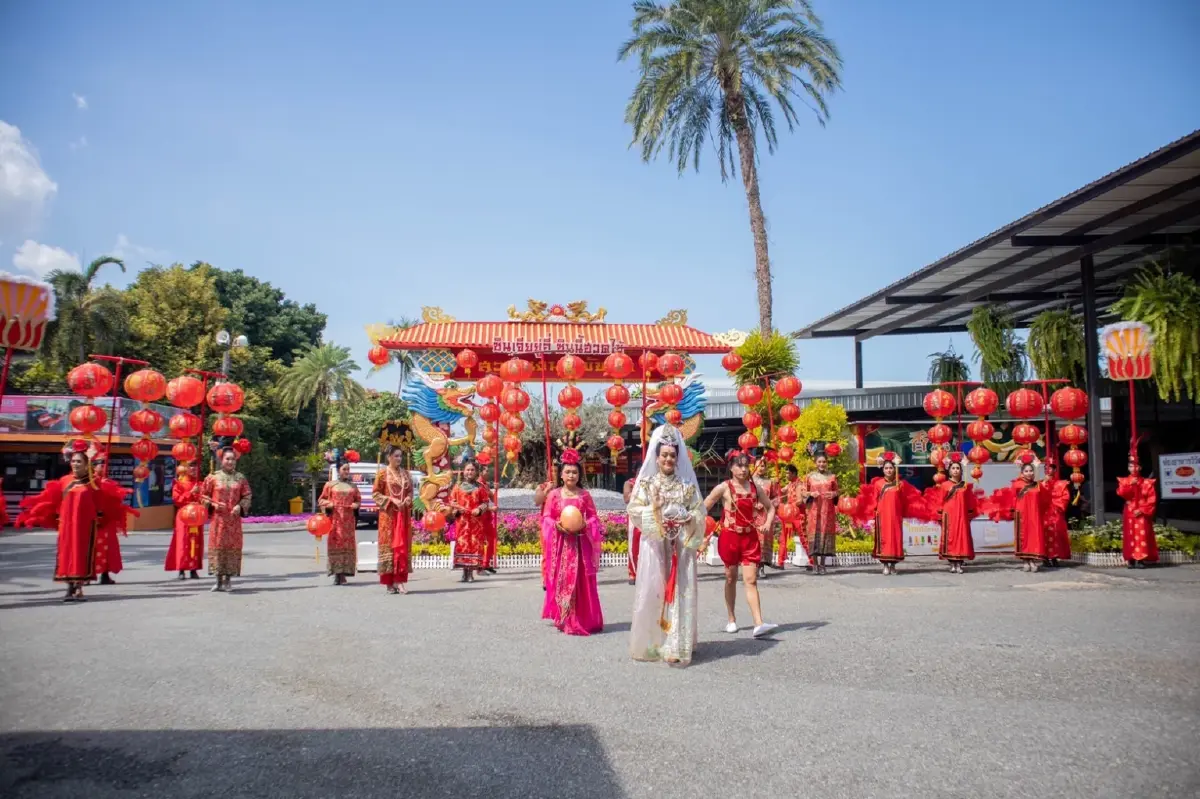 สวนนงนุชพัทยา จัดน้องช้างเชิดสิงโต ต้อนรับเทศกาลตรุษจีน