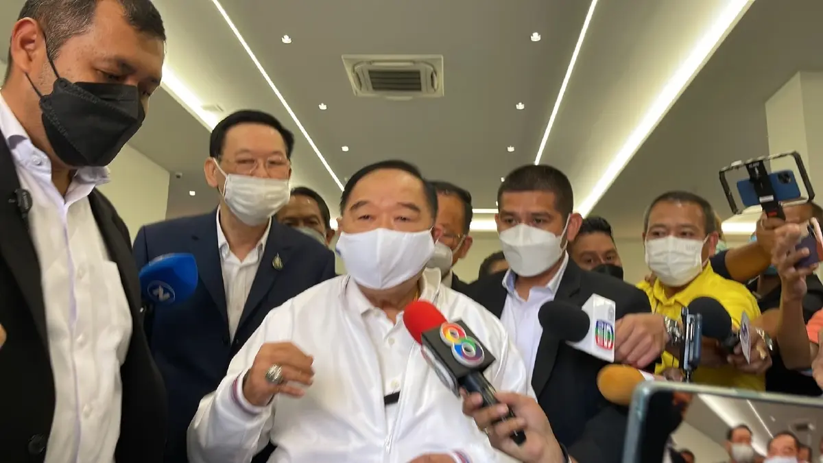 พล.อ.ประวิตร วงษ์สุวรรณ รองนายกรัฐมนตรี ในฐานะหัวหน้าพรรคพลังประชารัฐ