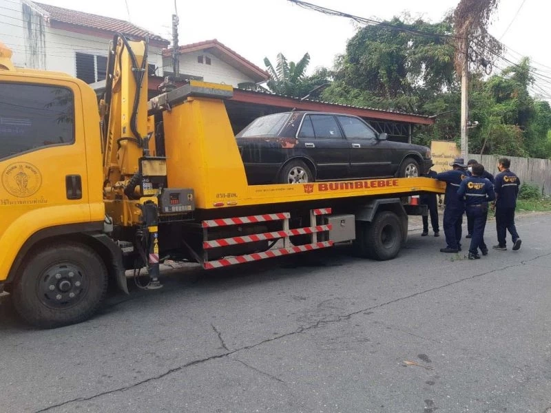 กทม. ลุยเก็บซากรถถูกจอดทิ้ง หากนำไปสู่การจับปรับคนแจ้งได้ครึ่งหนึ่ง