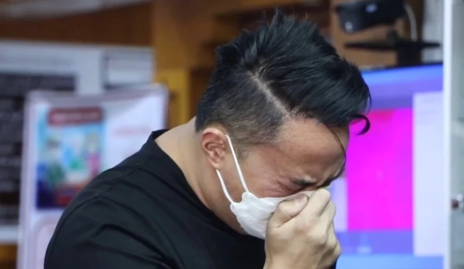 "นายตนุภัทร เลิศทวีวิทย์" หรือ "ปอ"