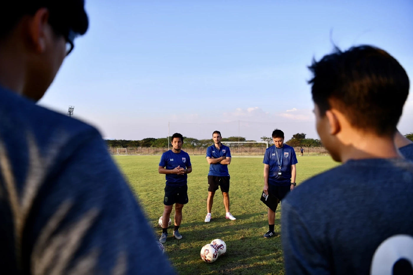 "ชนภัช" เตือนช้างศึกห้ามประมาทลาว ย้ำเป้าหมายไปให้ถึงแชมป์