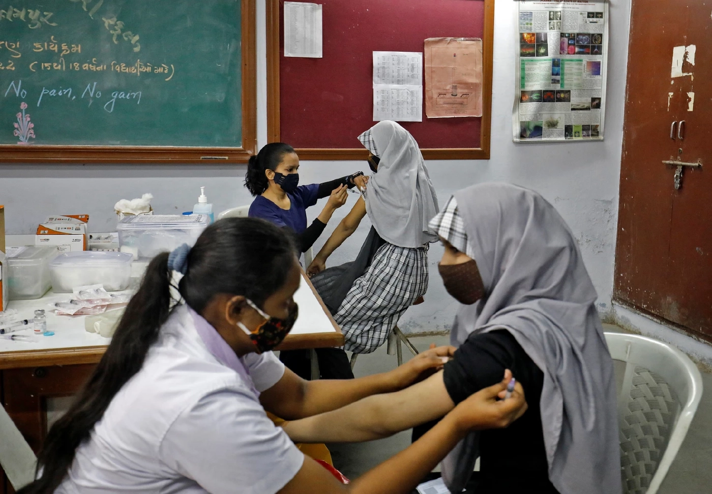 อินเดียอนุมัติใช้วัคซีนโควิดเข็มเดียว สปุตนิก ไลท์