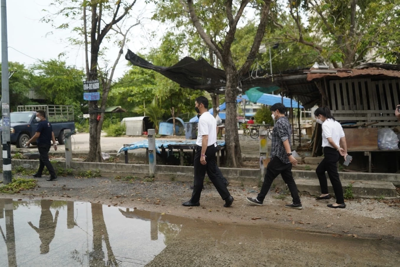 "ธนาธร" ขอโทษชาวเมืองพัทยา กรณีอดีตส.ส.งูเห่า ขอใช้สนามลต.นายกฯพิสูจน์