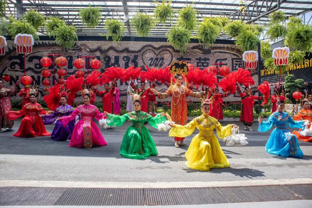 สวนนงนุชพัทยา จัดน้องช้างเชิดสิงโต ต้อนรับเทศกาลตรุษจีน