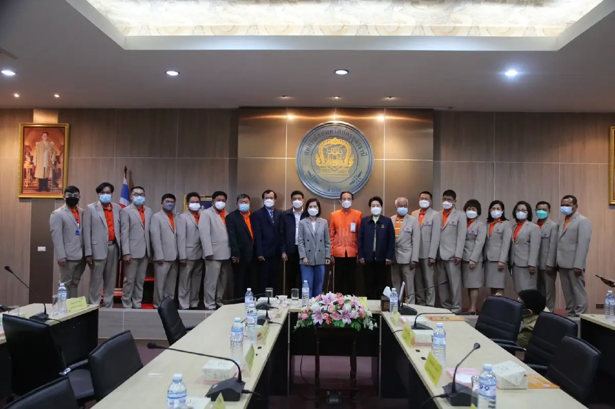 ตรีนุช ชูสหกรณ์ครูอุดรโมเดลแก้หนี้ครูเบ็ดเสร็จ ลดดอกเบี้ย1%