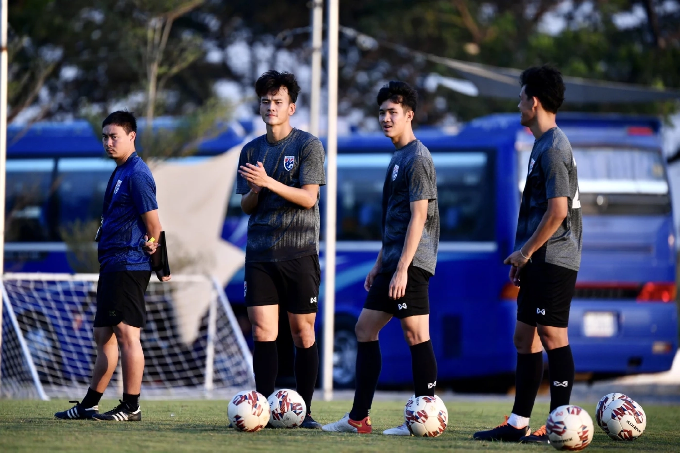 "ชนภัช" เตือนช้างศึกห้ามประมาทลาว ย้ำเป้าหมายไปให้ถึงแชมป์