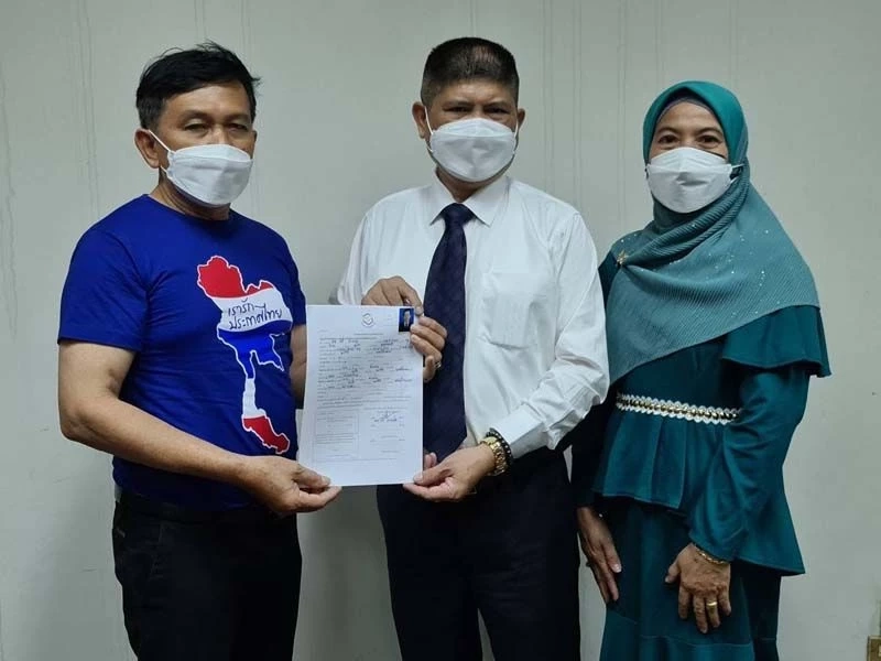 อดีต ปธ.หมู่บ้านเสื้อแดง 4 ภาค เปลี่ยนสี ย้ายซบรวมไทยสร้างชาติ หนุน "บิ๊กตู่"