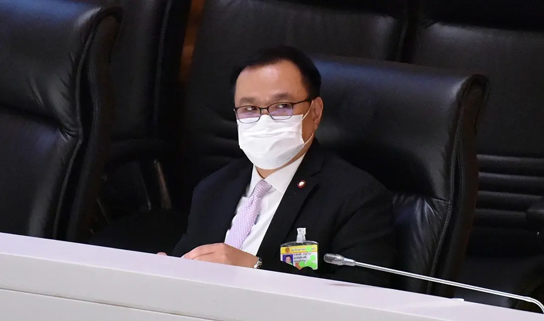 นายอนุทิน ชาญวีรกูล รองนายกรัฐมนตรี และรัฐมนตรีว่าการกระทรวงสาธารณสุข