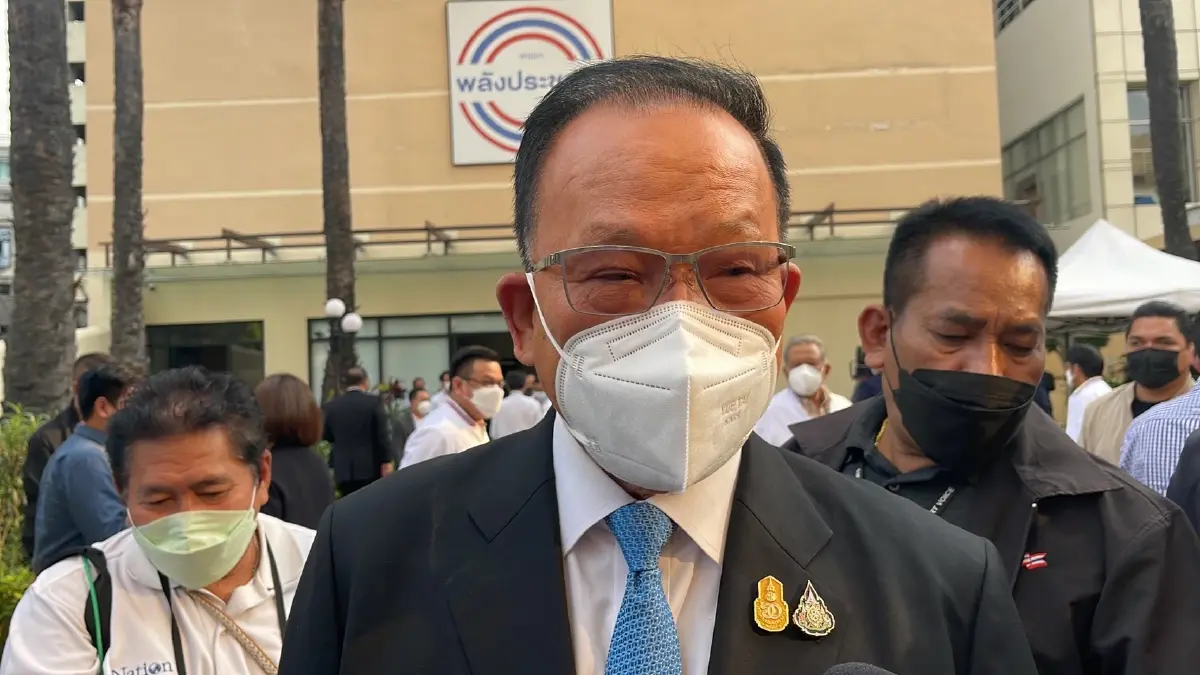 นายสันติ พร้อมพัฒน์ ทำหน้าที่เลขาธิการพรรคพลังประชารัฐ 
