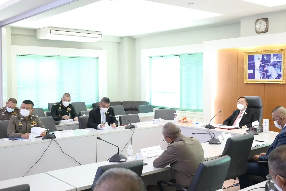 "ประวิตร"กำชับฝ่ายมั่นคงเข้มรักษาความปลอดภัยประชุมเอเปคสูงสุด
