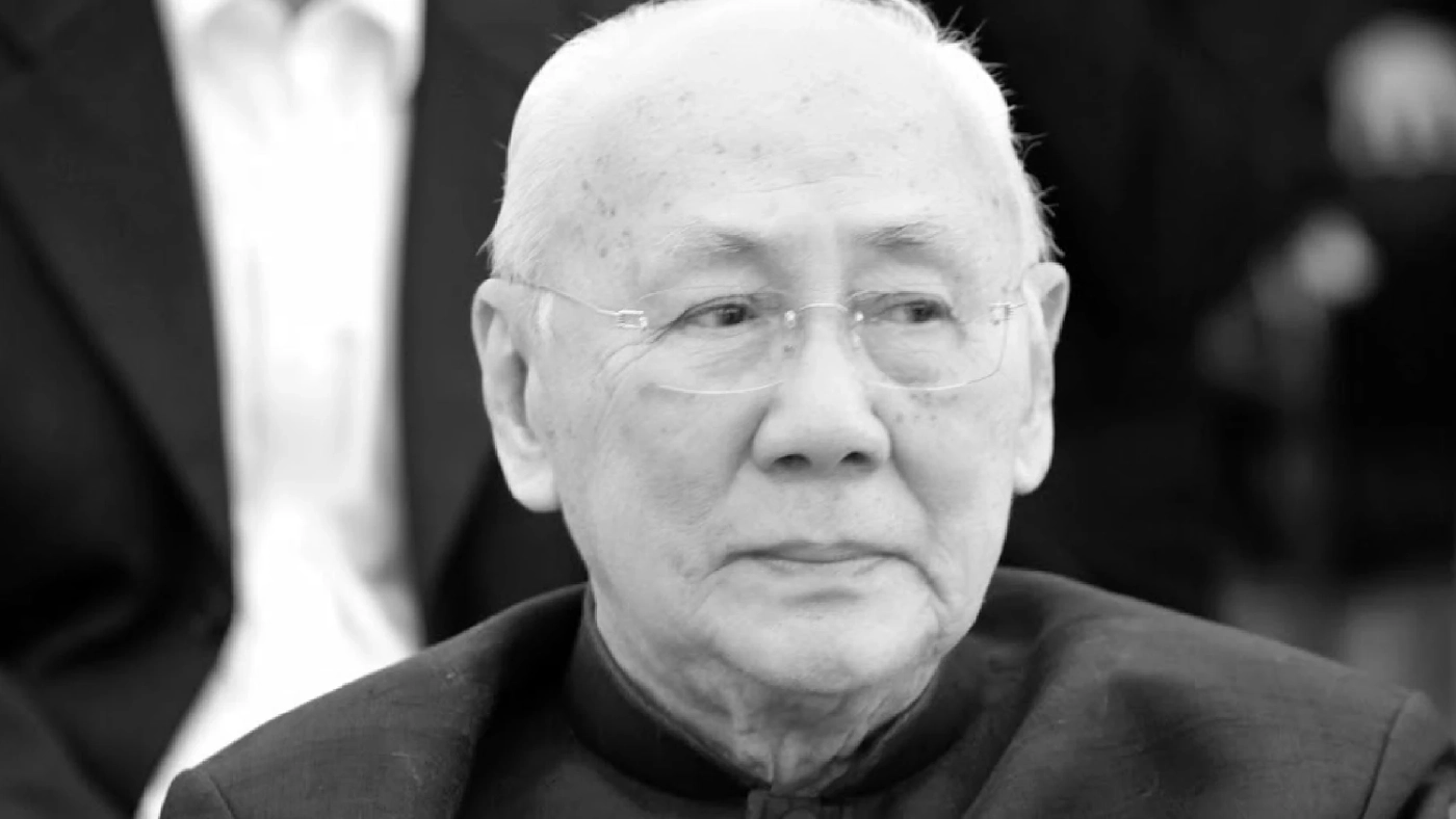 นายพิชัย รัตตกุล อดีตประธานรัฐสภา และอดีตหัวหน้าพรรคประชาธิปัตย์ 