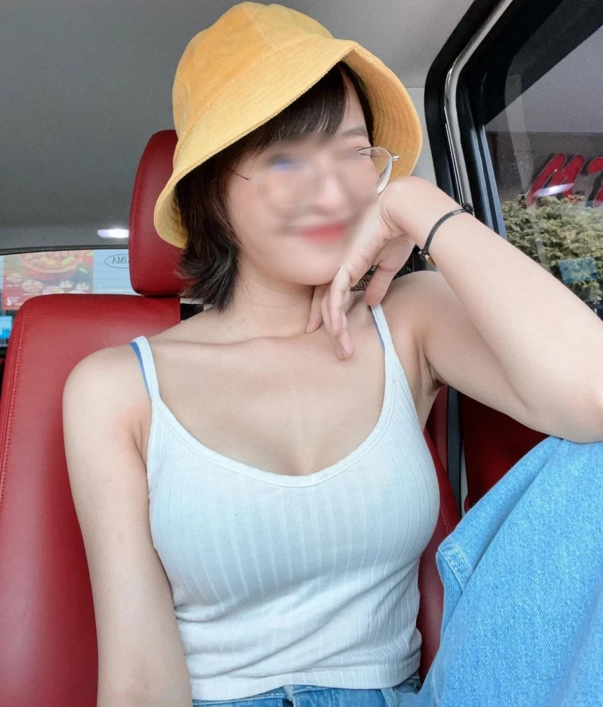 แฟนคลับเสียดาย! &quot;เดียร์ลอง&quot; ย้ายไปอยู่ฮอลแลนด์ เตรียมลงผลงาน “OnlyFans” ต่อ