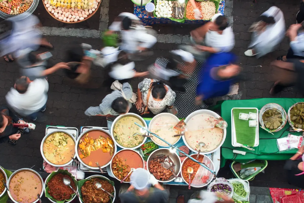 ราคาสินค้าเพิ่มขึ้นสวนทางรายได้ ปชช.นำเงินออมออกมาใช้