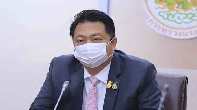 นายสุชาติ ชมกลิ่น รมว.แรงงาน