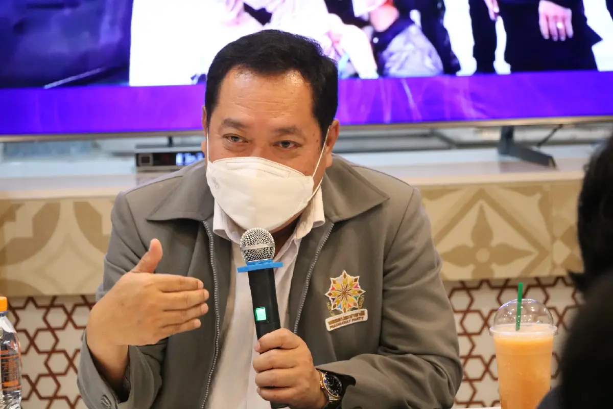"ทวี สอดส่อง"มองการเมืองไทยปี65-ยืดหรือยุบอยู่ที่นายกฯตัดสิน